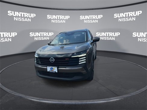 New 2025 Nissan Kicks SR image 3