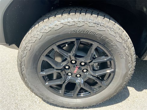 New 2025 GMC Canyon Elevation w/ Convenience Package image 32