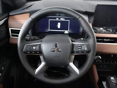 New 2025 Mitsubishi Outlander SEL image 44