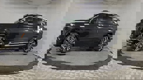 New 2026 Cadillac Vistiq Premium Luxury w/ LPO, Floor Liner Package image 5