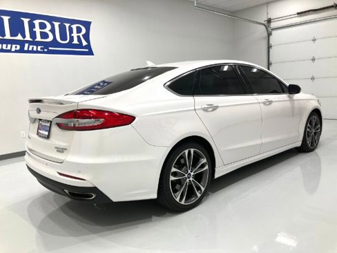 Used 2019 Ford Fusion Titanium image 19