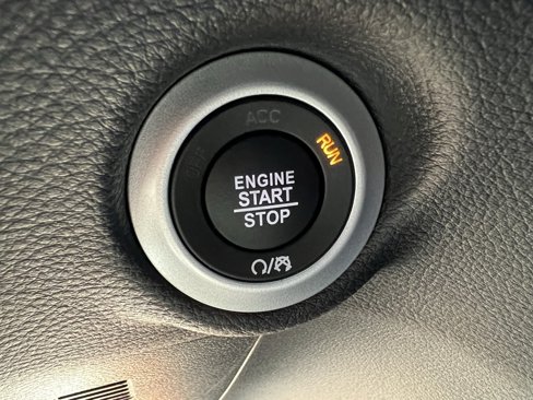 New 2026 Chrysler Pacifica Select image 32