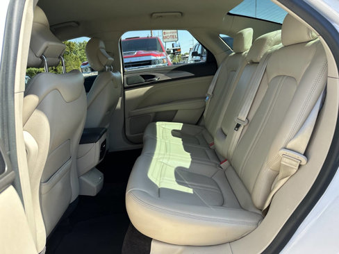 Used 2017 Lincoln MKZ Premiere image 14
