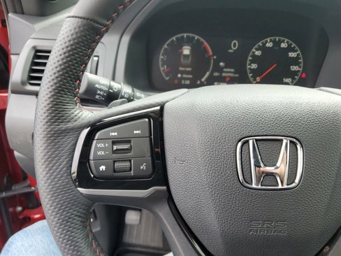 Certified 2025 Honda Ridgeline Black Edition image 17