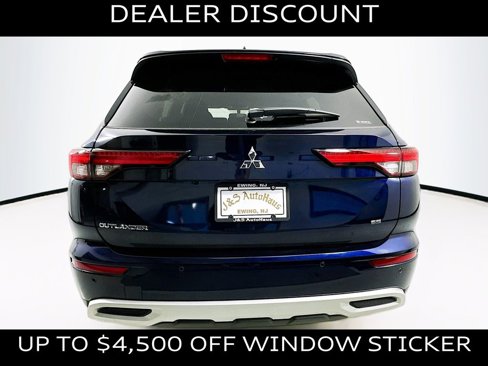 New 2024 Mitsubishi Outlander SE image 6