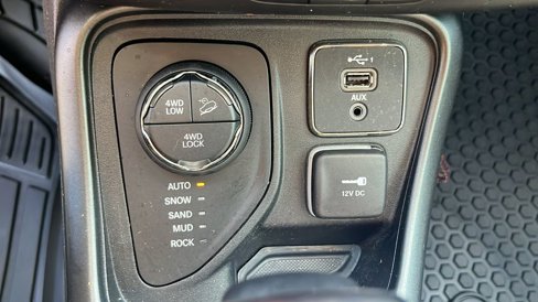 Used 2021 Jeep Compass Trailhawk image 26