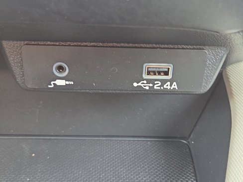 Certified 2025 Subaru Forester image 9
