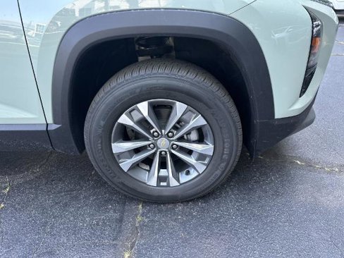 New 2026 Chevrolet Equinox LT w/ Convenience Package II image 13