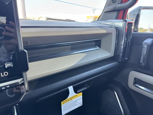 New 2026 GMC Hummer EV SUV image 18