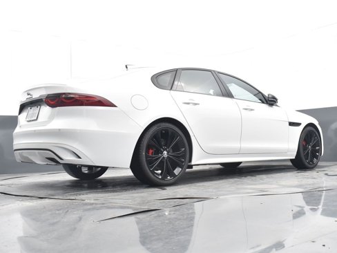 Used 2024 Jaguar XF R-Dynamic SE image 31