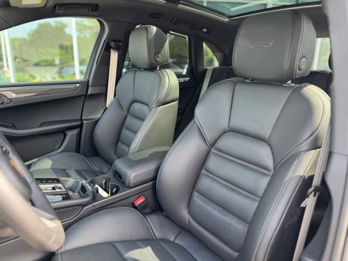 Used 2025 Porsche Macan GTS image 29