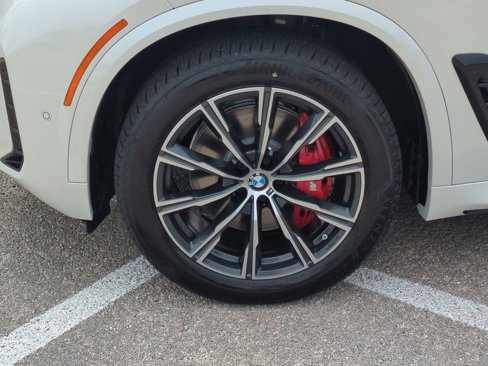 New 2026 BMW X5 xDrive40i w/ M Sport Package image 11