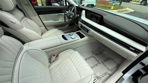 Used 2024 Genesis G90 3.5T image 40