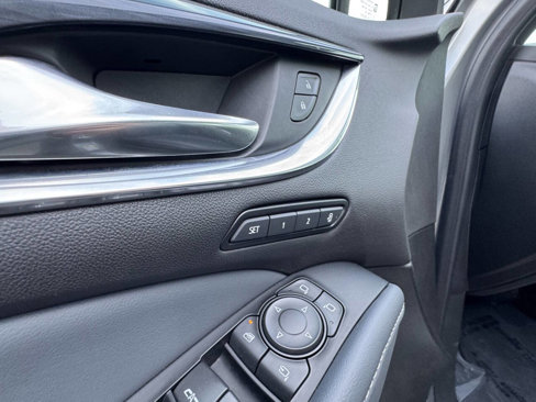 Used 2024 Buick Enclave Premium image 23