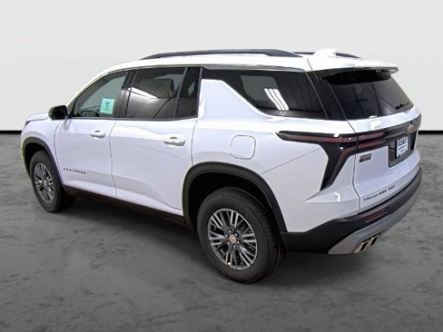 New 2026 Chevrolet Traverse LT w/ Driver Confidence Package image 2