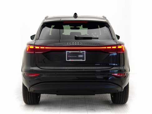 Certified 2025 Audi Q6 e-tron Premium w/ Convenience Package image 30