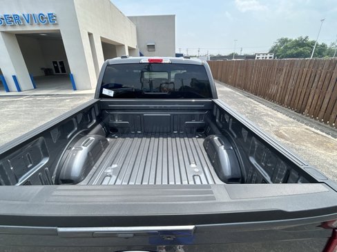 New 2025 Ford F150 Lariat w/ Equipment Group 501A Mid image 8