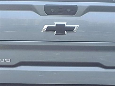 Used 2023 Chevrolet Silverado 1500 ZR2 image 11