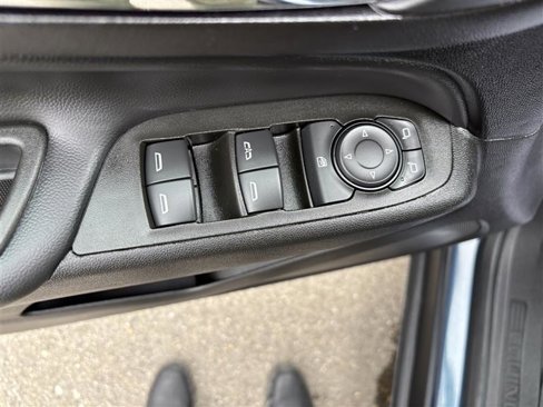 Used 2024 Chevrolet Equinox LT image 9