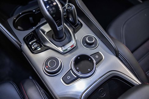 New 2025 Alfa Romeo Giulia AWD image 30