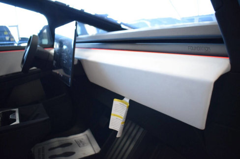 Used 2024 Tesla Cybertruck AWD Crew Cab image 19
