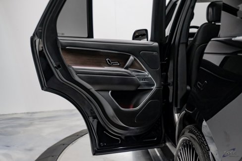 Used 2024 Land Rover Range Rover SE image 71