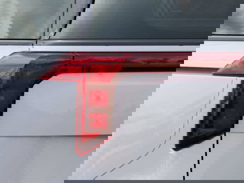New 2026 Kia Carnival SX image 11