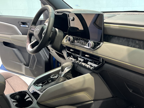 New 2025 Chevrolet Colorado ZR2 w/ Technology Package image 27