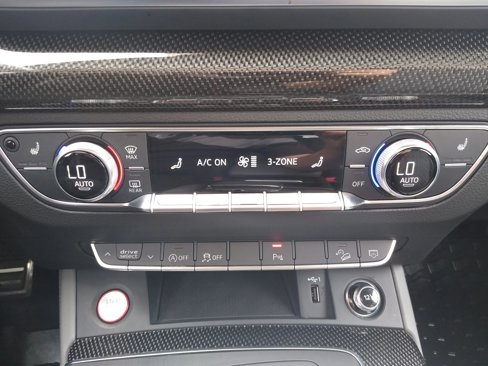 Used 2020 Audi SQ5 Premium Plus image 22