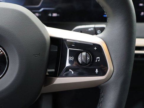 New 2026 BMW iX xDrive45 image 36