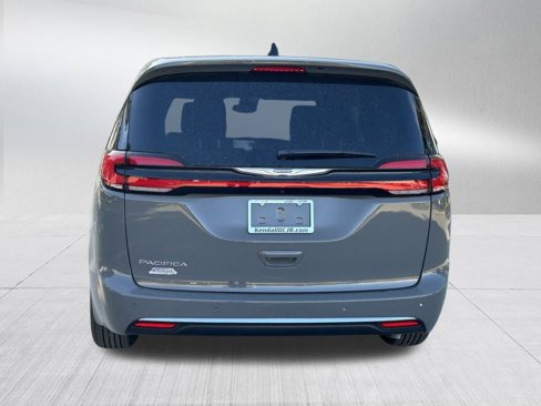 New 2025 Chrysler Pacifica Select image 5