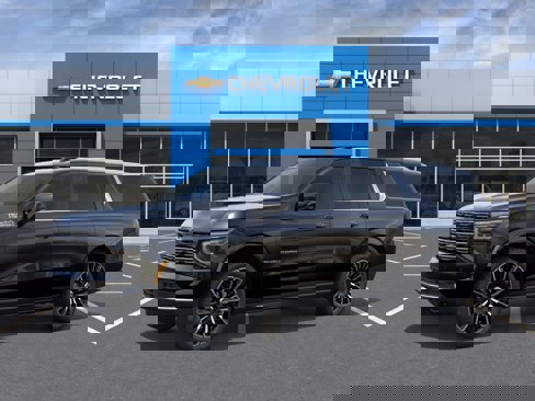 New 2025 Chevrolet Suburban High Country image 2
