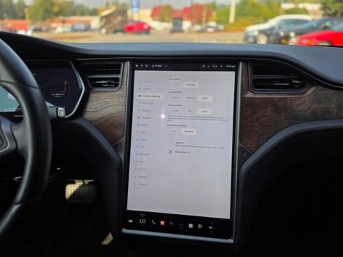 Used 2020 Tesla Model S Long Range Plus image 23