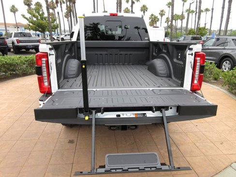 New 2025 Ford F250 Lariat image 27