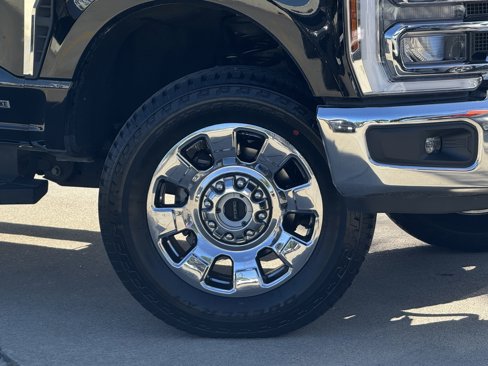 Used 2025 Ford F250 Lariat w/ Chrome Package image 3