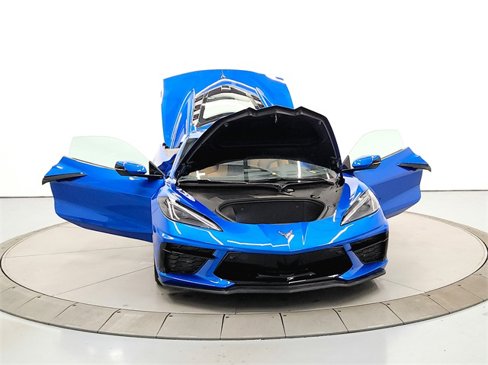 Used 2024 Chevrolet Corvette Stingray Preferred Cpe w/ Stealth Interior Trim Package image 11