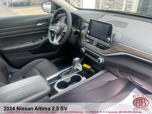 Used 2024 Nissan Altima 2.5 SV image 9