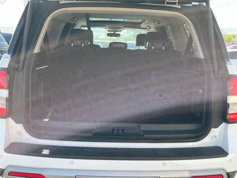 Used 2024 Ford Expedition Max XLT image 27