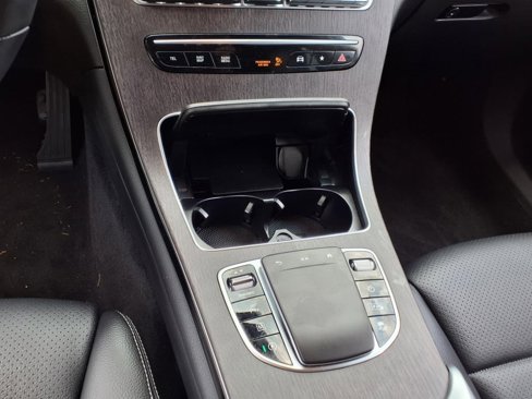 Used 2022 Mercedes-Benz GLC 300 4MATIC image 27