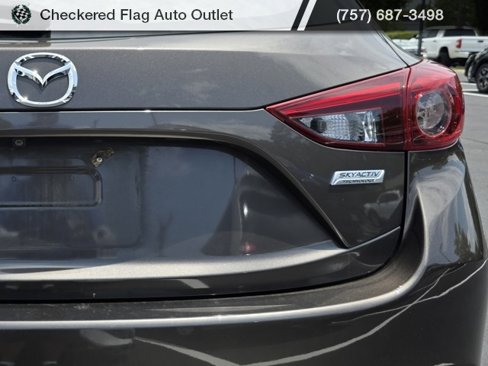 Used 2017 MAZDA MAZDA3 Grand Touring image 8
