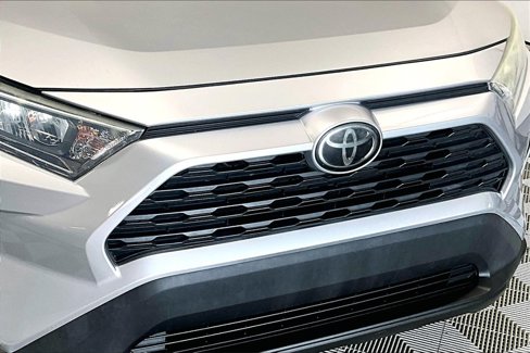 Used 2019 Toyota RAV4 XLE image 30