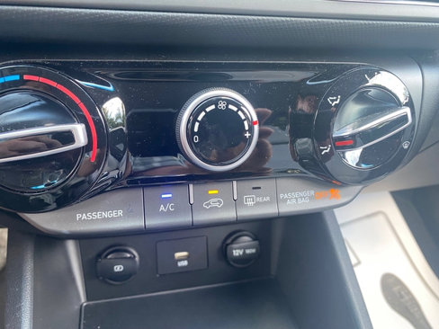 Used 2023 Hyundai Kona SEL image 27