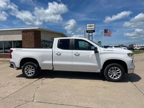 New 2025 Chevrolet Silverado 1500 LT image 1