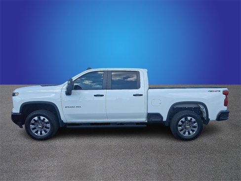 Used 2024 Chevrolet Silverado 2500 Custom w/ Custom Value Package image 7
