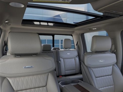 New 2026 Ford F450 Platinum w/ Platinum Plus Package image 22