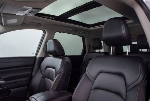 Used 2025 Nissan Pathfinder SL w/ SL Premium Package image 32