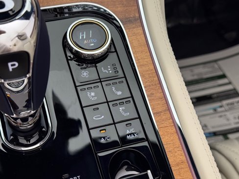 New 2024 Bentley Continental GT Azure image 39