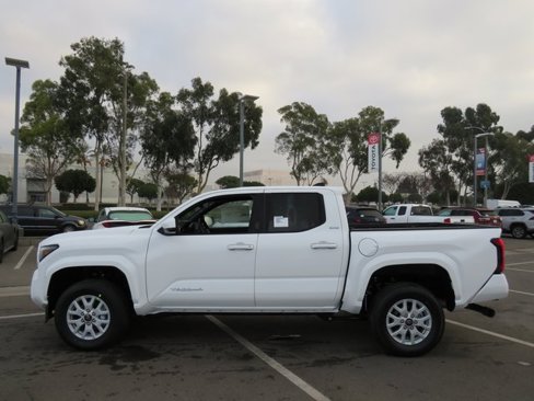 New 2025 Toyota Tacoma SR5 image 7