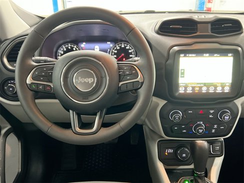 Used 2022 Jeep Renegade Latitude image 20