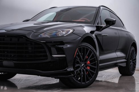 New 2025 Aston Martin DBX 707 image 2